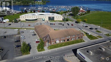 Building Photo - 5-5 Creswell Dr