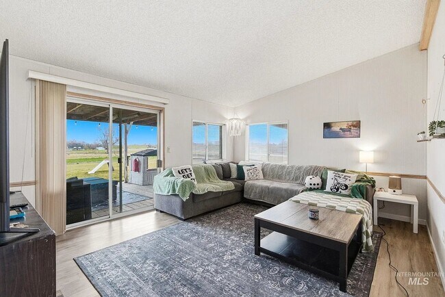 Foto del edificio - 28650 Old Hwy 30
