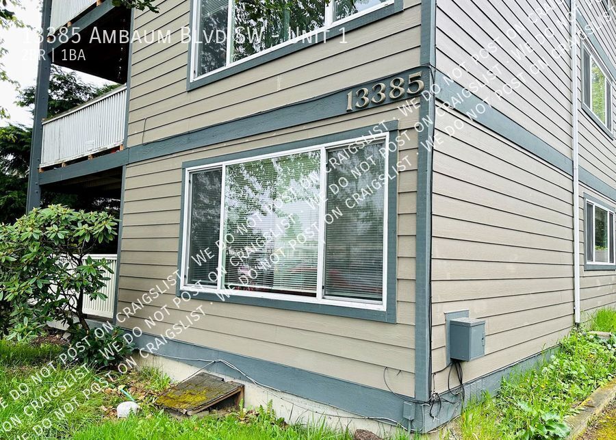 Foto principal - Burien - Updated 2 Bedroom / 1 Bath