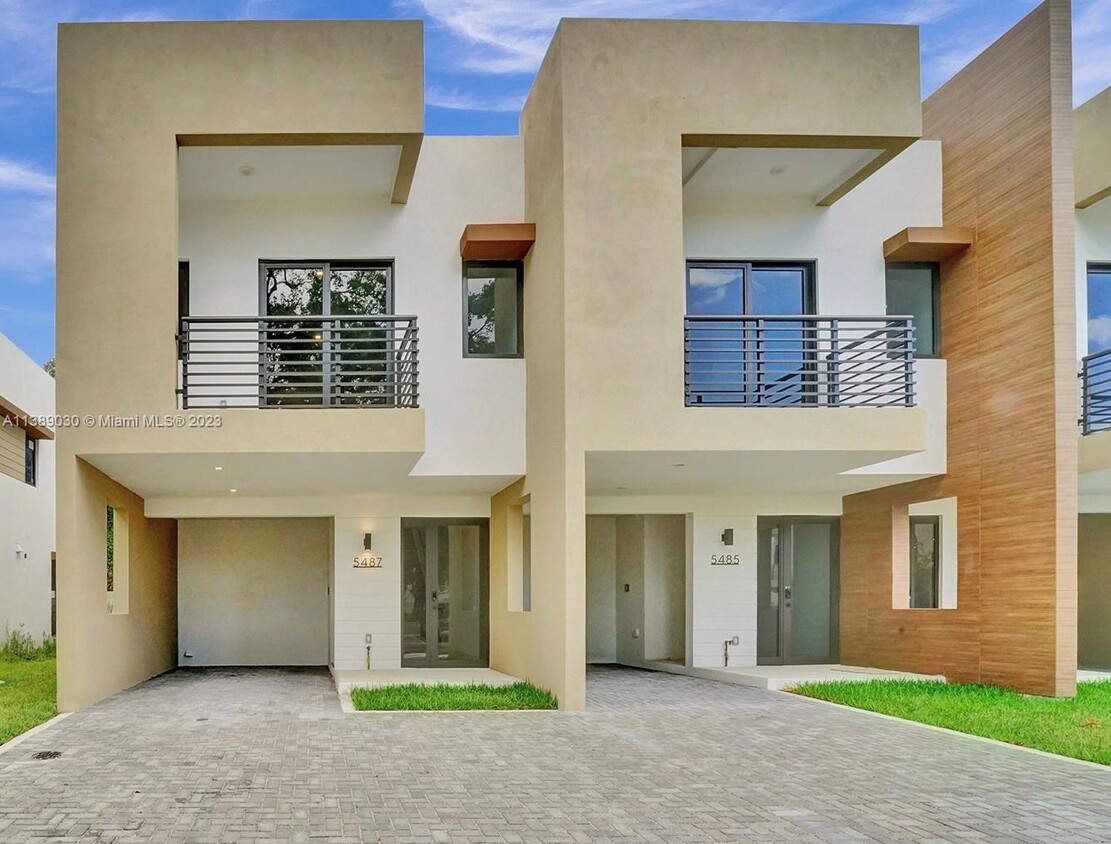 Foto principal - 5487 N Oaks Pl