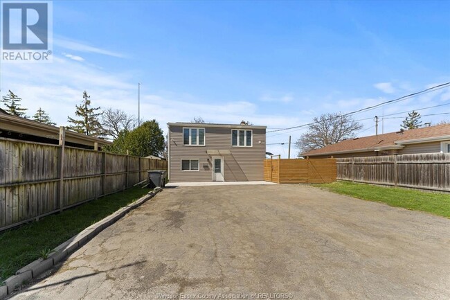 Building Photo - 3273 Clemenceau Blvd