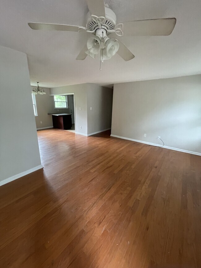 Foto del edificio - 1147 Cornish St NE