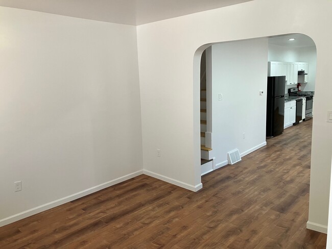 Foto del edificio - 564 Berkley St