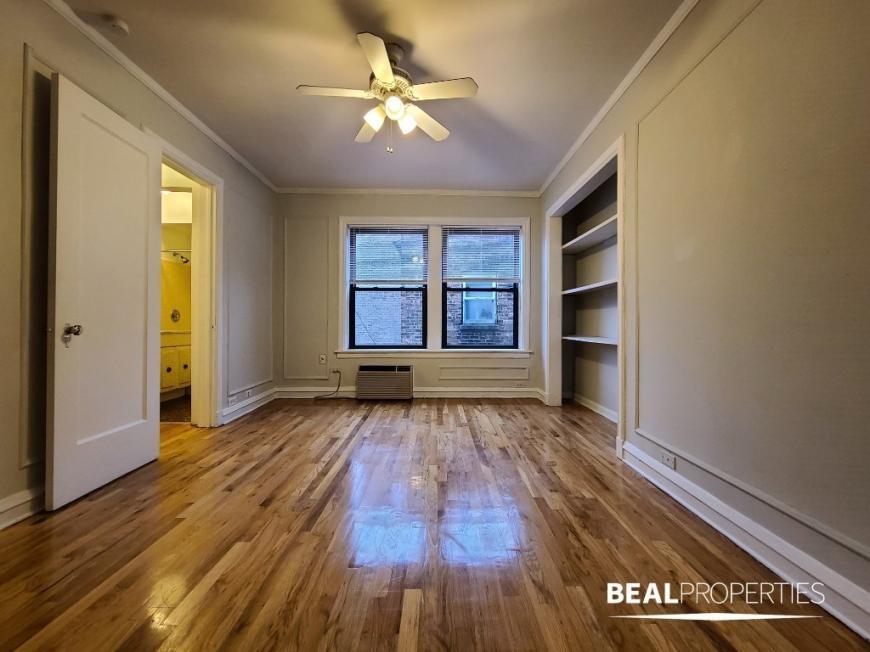 Building Photo - 0 bedroom in CHICAGO IL 60657