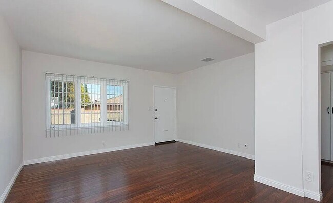 Foto del edificio - 2001 Linda Rosa Ct