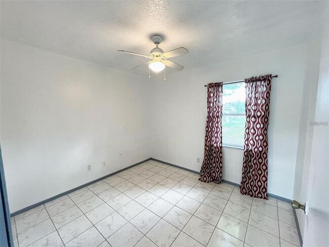 Building Photo - 6920 Edgefield Ln