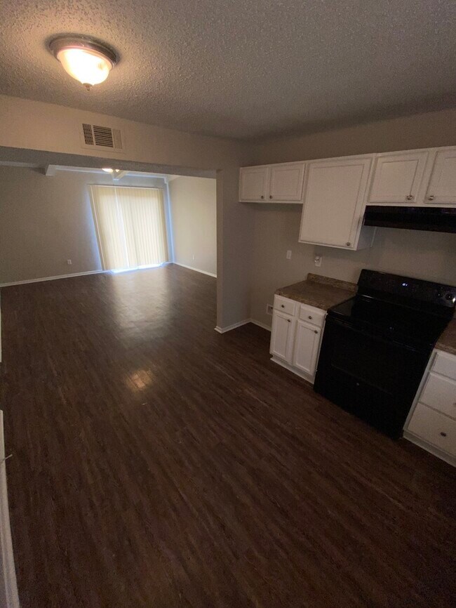 Foto del edificio - 101 Briarfield Cove
