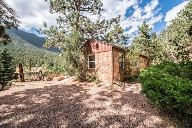 Building Photo - 8154 W US Highway 24