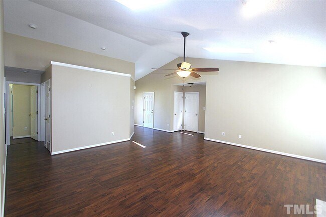 Building Photo - 1403 Buckhorn Rd