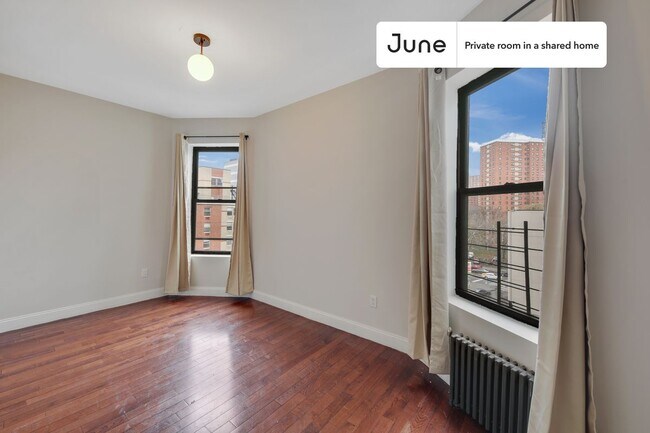 Foto del edificio - Room in Shared 4 bed/1 bath home