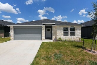 Building Photo - 1114 LEXINGTON Dr
