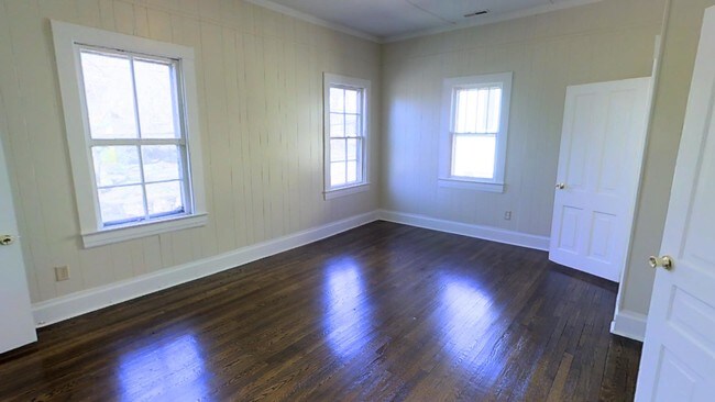 Foto del edificio - 669 Holly Ave NW