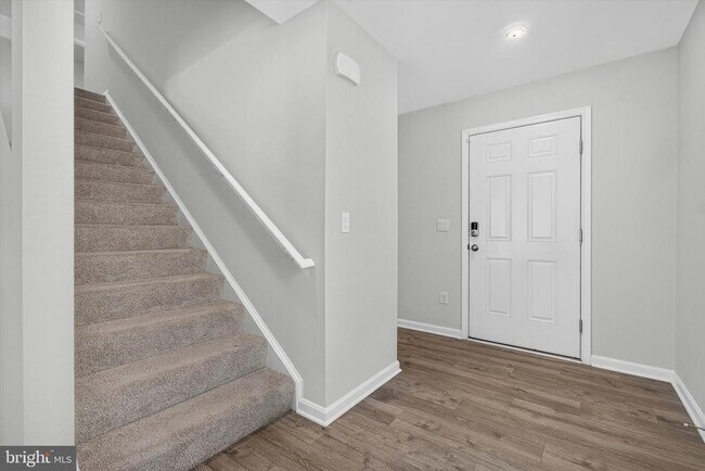 Building Photo - 3155 White Tail Dr