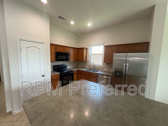 Foto del edificio - 3443 Rainshore Dr