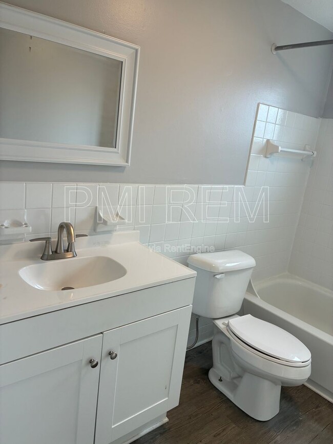 Foto del edificio - 14233 Triskett Rd