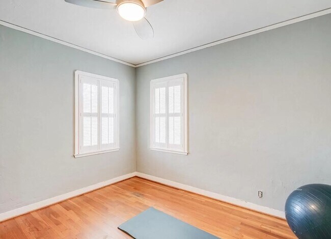 Foto del edificio - 1152 El Abra Way