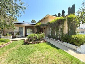 Building Photo - 16531 Nearview Dr