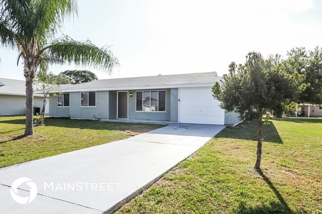 Building Photo - 2169 SE Shelter Dr