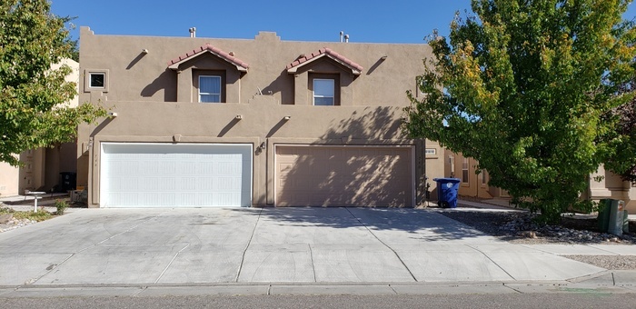 Foto principal - NW Albuquerque Town Home