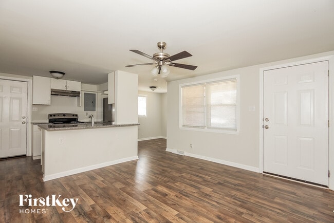 Foto del edificio - 1208 Redland Dr