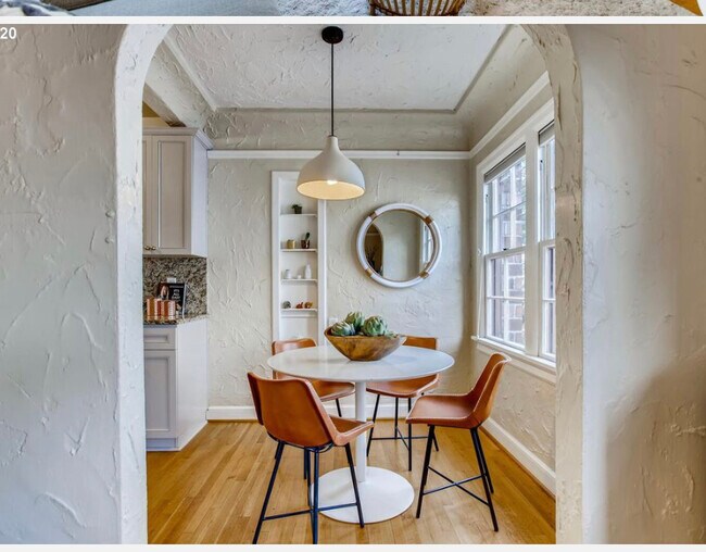 Dining - 2533 NW Marshall St