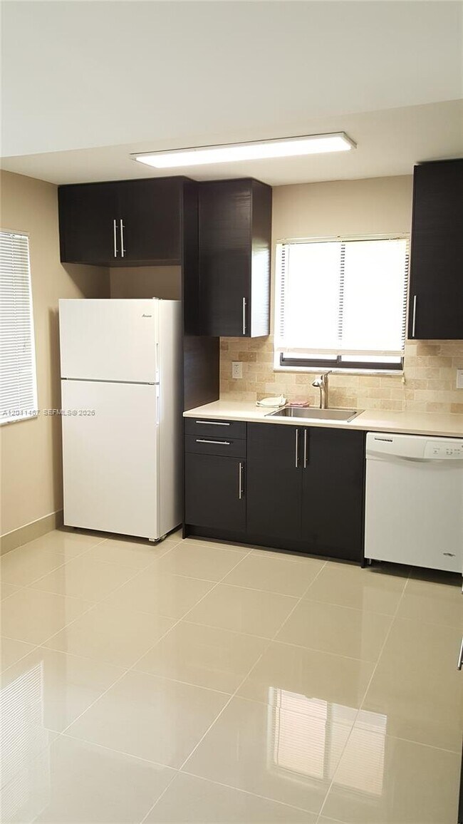 Foto del edificio - 213 Lakeview Dr