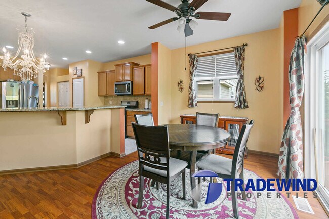 Foto del edificio - 15850 Elmwood Ln