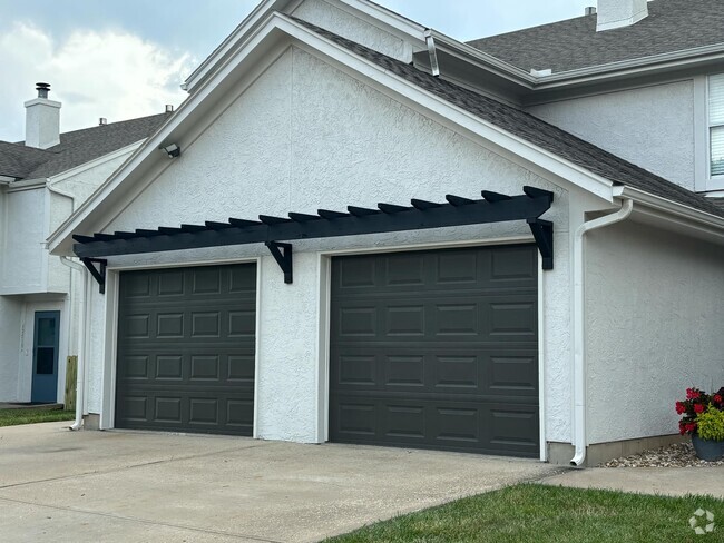 Building Photo - Chestnut Heights Townhomes