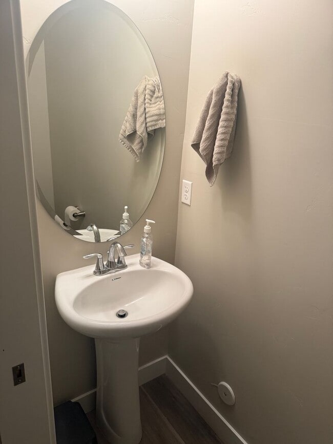 Building Photo - Three Bedroom Available