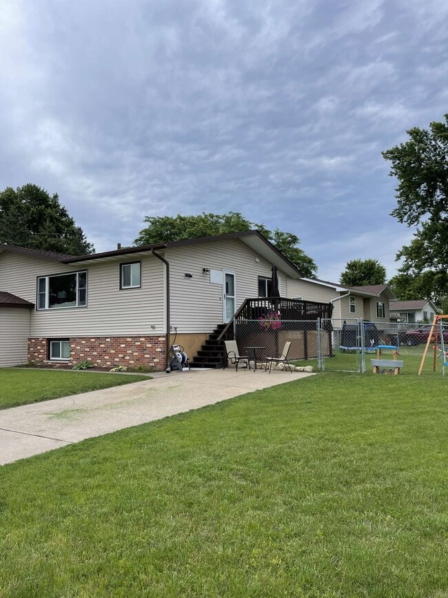 204 Flora Ct, Holmen, WI 54636 Townhome Rentals in Holmen WI