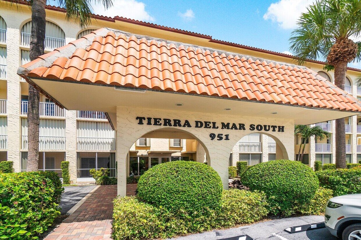 Foto principal - 951 De Soto Rd