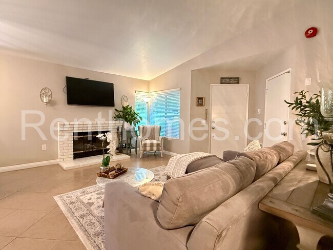 Foto del edificio - 2175 Johnston Rd