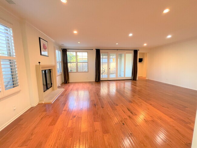 Building Photo - 34 Gables