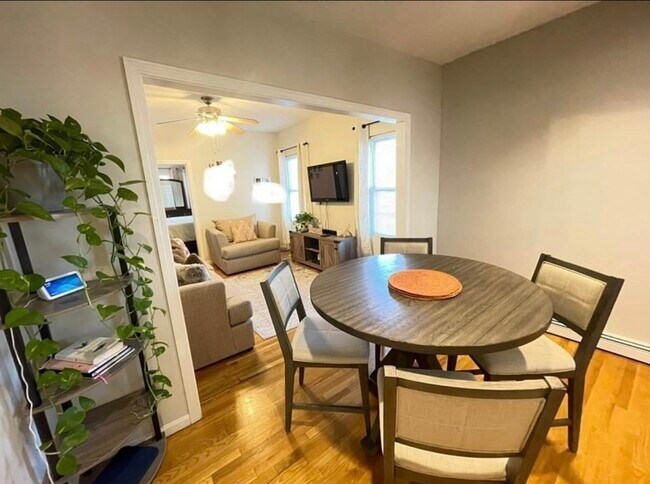Foto del edificio - 361 Crescent Ave