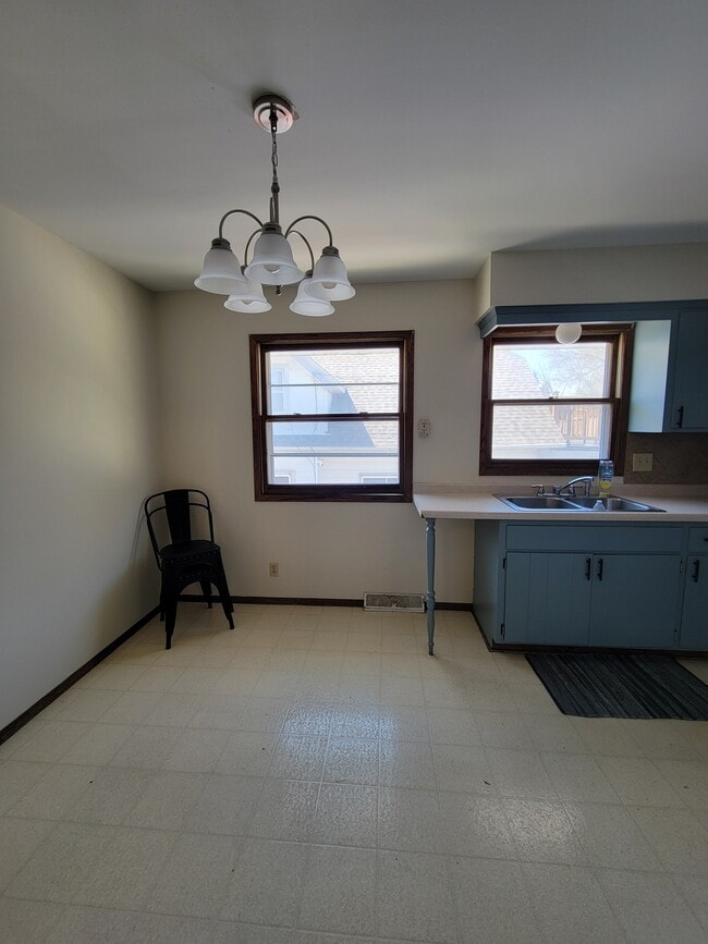 Eat in Kitchen - Dining Area - 9010 W Mitchell St