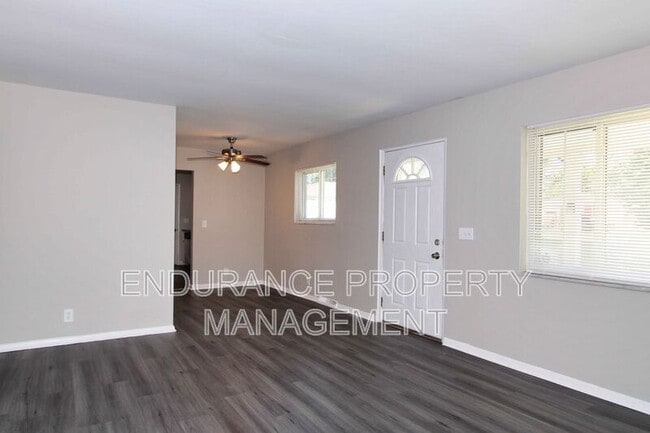 Foto del edificio - 3448 Ringwood St