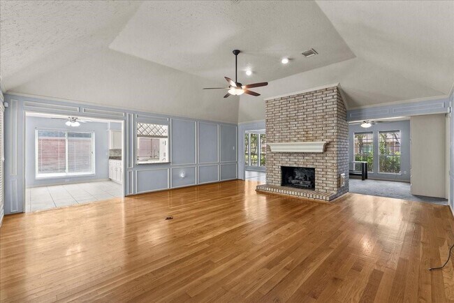 Foto del edificio - 2422 Fairwind Dr