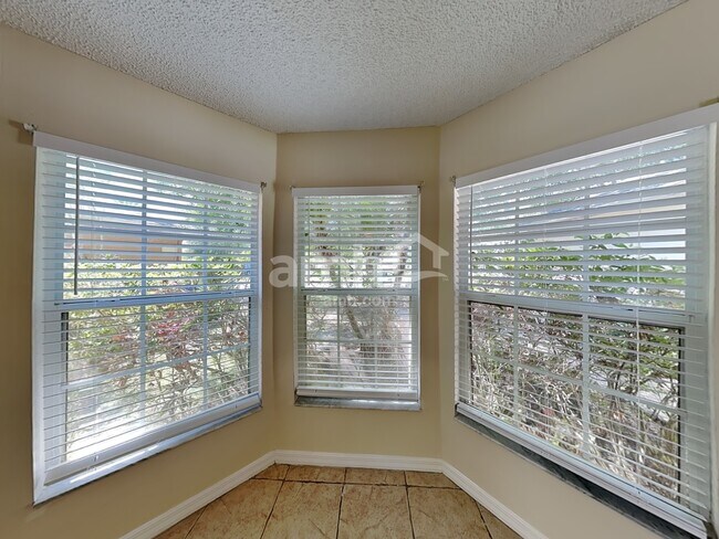 Foto del edificio - 2423 Hybrid Dr