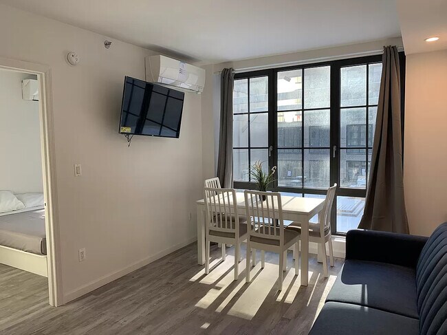 Foto del edificio - 523 W 49th St