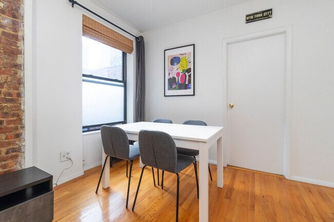 Foto del edificio - 335 E 94th St