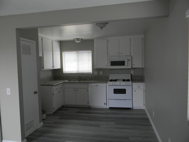 Building Photo - 5044 Avenue L10 Ave