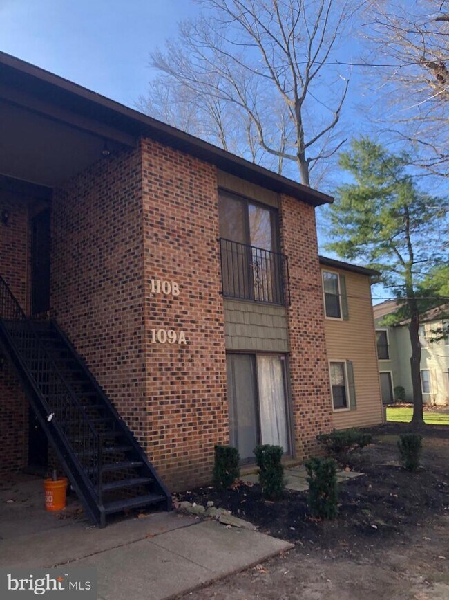 Foto del edificio - 1598 Nixon Dr