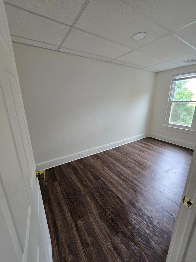 Photo - 135 S 6th St Apartment