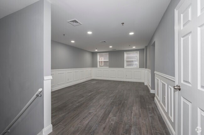 223 Meadow St - 3 habitaciones, 2 baños - Sala de estar - 223 Meadow St