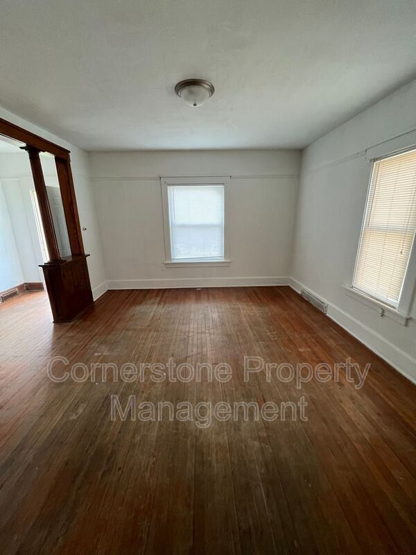 Building Photo - 841 S 18th St