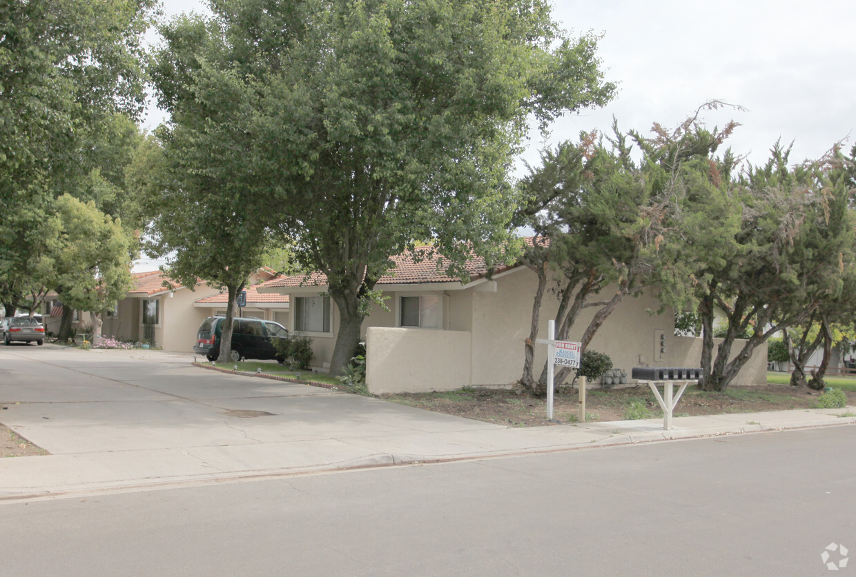 Primary Photo - 3941 Juniper Dr