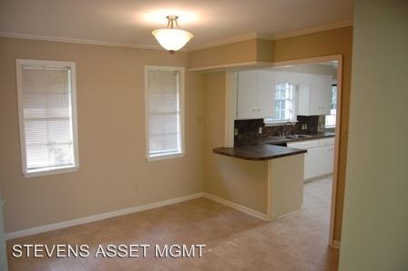 Building Photo - 400 Trinity Cir
