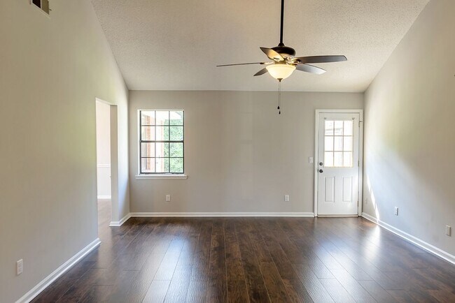 Foto del edificio - 3/2 ranch Brick Home Close to Ft. Stewart