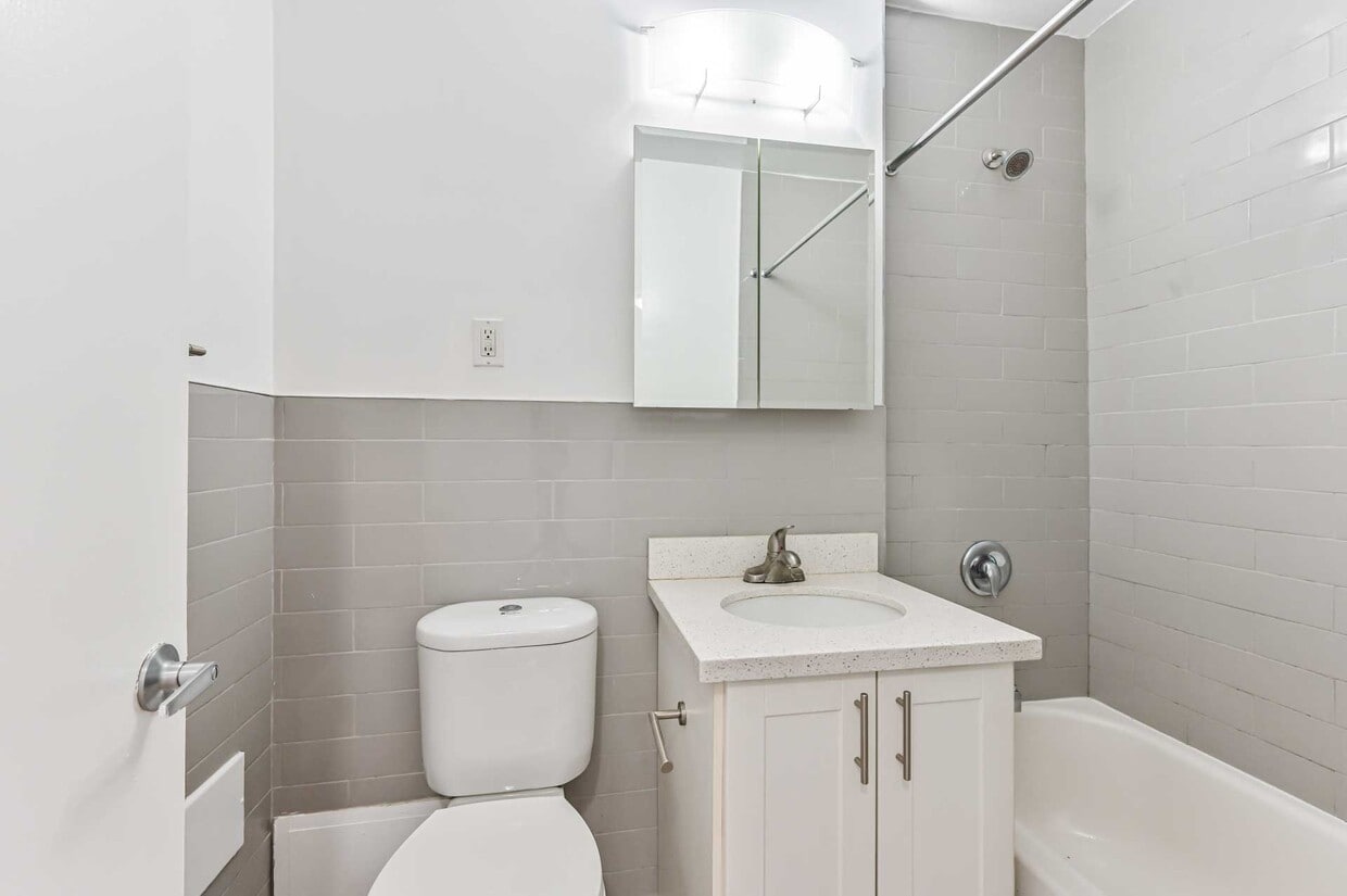 Building Photo - Heath Estates A