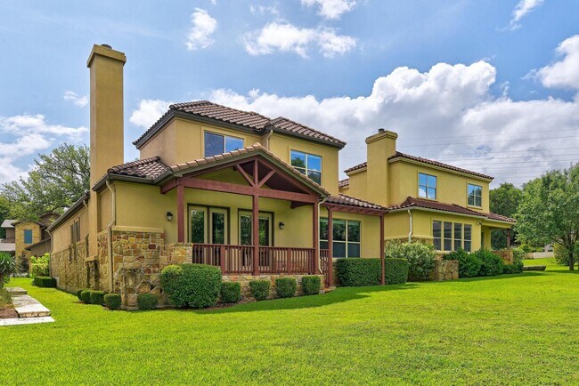 Building Photo - 15 Chandon Ln